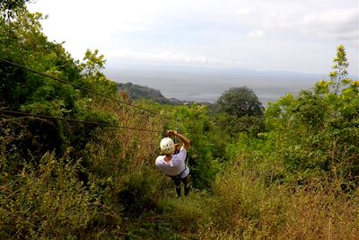 Tyrolienne sur les flancs du volcan Concepción - Île d'Ometepe - Nicaragua