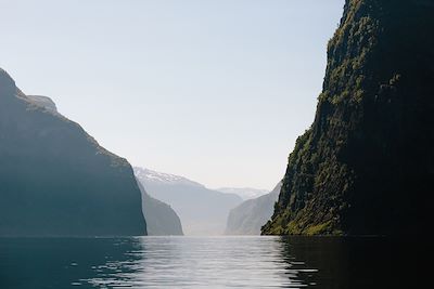 Steep Mountain Fjord - Norvege - Sognefjord