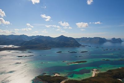 © Quest For More/Radek Okienczuk/Hamn i Senja - Hamn i Senja - Skaland - Norvège Hamn i Senja - Skaland - Norvège