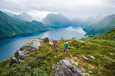 © Mattias Fredriksson/Visitnorway.com - Hjorundfjord - Comté de Møre og Romsdal - Norvège Hjorundfjord - Comté de Møre og Romsdal - Norvège