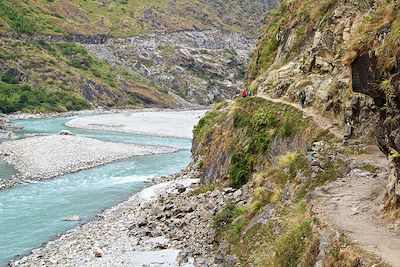 © Franc¸ois Duret - Tour du massif des Annapurnas - Népal Tour du massif des Annapurnas - Népal