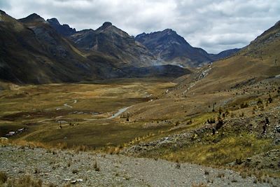 © Denis Chambon - La Cordillère Blanche - Pérou La Cordillère Blanche - Pérou