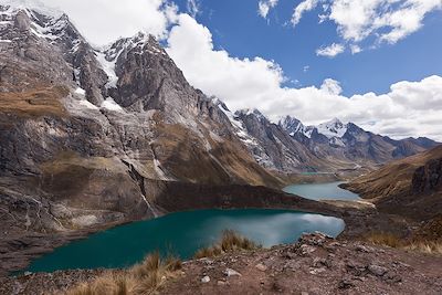 © Kesterhu / iStock - Cordillère Huayhuash - Pérou Cordillère Huayhuash - Pérou
