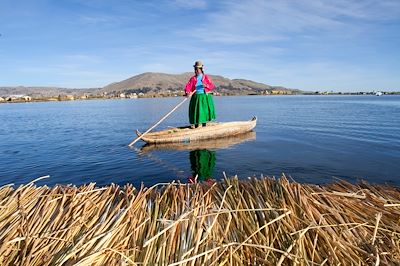 © Hugh Sitton / Stocksy - Lac Titicaca au Pérou Lac Titicaca au Pérou