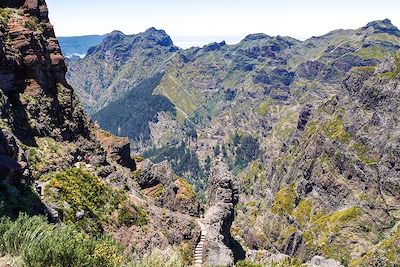 © Héléna Gaboyer - Pico do Arieiro - Pico Ruivo - Portugal Pico do Arieiro - Pico Ruivo - Portugal