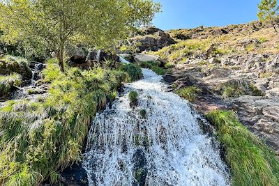 © Audrey Schnell - Cascade de Ribeiro de Gemesura - Parc Peneda-Gerês - Portugal Cascade de Ribeiro de Gemesura - Parc Peneda-Gerês - Portugal