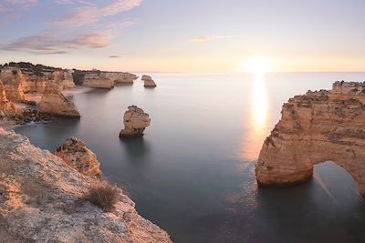 © Néstor Rodan / Adobe Stock - Côte de l'Algarve - Portugal Côte de l'Algarve - Portugal