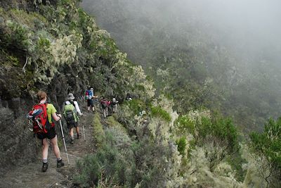 © Jean-Bernard Desbat - Le cirque de Cilaos – île de la Réunion Le cirque de Cilaos – île de la Réunion