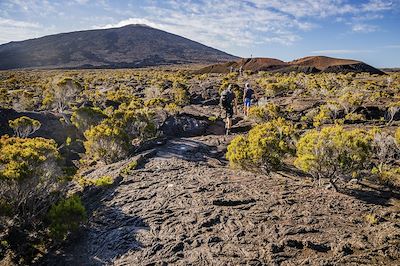 © JeanLuc Ichard/stock.adobe.com - Randonnée sur le Piton de la Fournaise - La Réunion Randonnée sur le Piton de la Fournaise - La Réunion