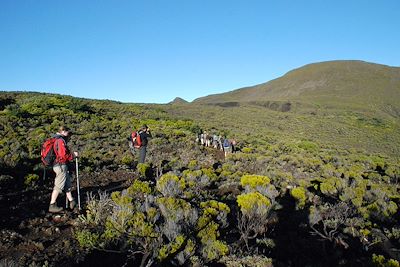 © Jean-Bernard Desbat - Piton de la Fournaise – Parc national de la Réunion Piton de la Fournaise – Parc national de la Réunion