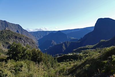 © Marianne Furlani - Roche Plate - Cirque de Mafate - La Réunion Roche Plate - Cirque de Mafate - La Réunion