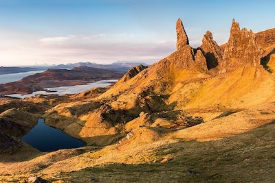 © GERAULT Gregory / hemis.fr - Old Man of Storr - Ile de Skye - Ecosse - Royaume-Uni Old Man of Storr - Ile de Skye - Ecosse - Royaume-Uni