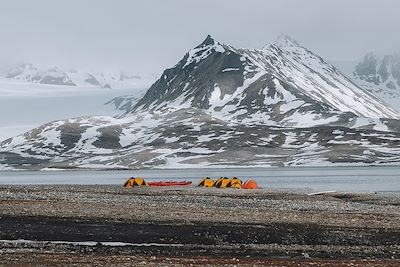 © Philippe Kunert - Bivouac - Spitzberg - Norvège Bivouac - Spitzberg - Norvège