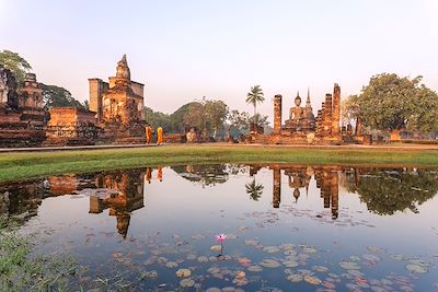 © Jon Arnold Images/ hemis.fr - Wat Mahathat - Sukhothaï - Thaïlande Wat Mahathat - Sukhothaï - Thaïlande