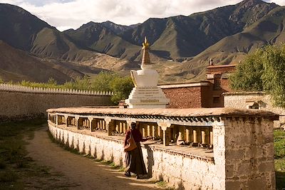 © Micah Hanson / Alamy / Hemis - Monastère de Samye - Tibet Monastère de Samye - Tibet
