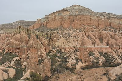 © Maël Moisan - Canyons et strates dans la roche - Cappadoce - Turquie Canyons et strates dans la roche - Cappadoce - Turquie