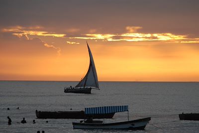 © Jean-Bernard Desbat - Stone Town, la vieille ville arabe de Zanzibar Stone Town, la vieille ville arabe de Zanzibar