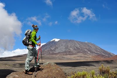 © Thinair28 / iStock - À l'assaut du Kilimanjaro - Tanzanie À l'assaut du Kilimanjaro - Tanzanie