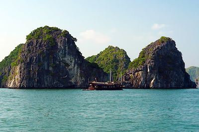 © Thomas Callens - Baie de Lan Ha - Vietnam Baie de Lan Ha - Vietnam